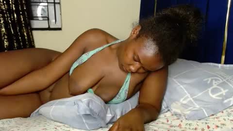 Snapshot of dark_tiffany chatting on November 2025 10:04:01 PM Tiff online show from November 2025 10:04:01 PM