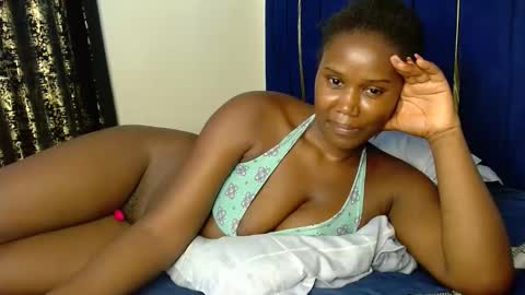 Snapshot of dark_tiffany chatting on November 2025 02:31:02 PM Tiff online show from November 2025 02:31:02 PM