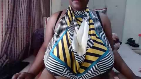 Snapshot of darkbusty chatting on September 2025 12:53:01 PM DarkBusty online show from September 2025 12:53:01 PM