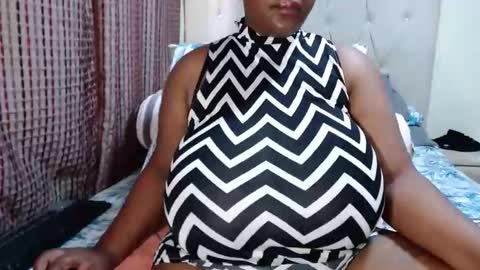 Snapshot of darkbusty chatting on October 2025 05:05:01 AM DarkBusty online show from October 2025 05:05:01 AM