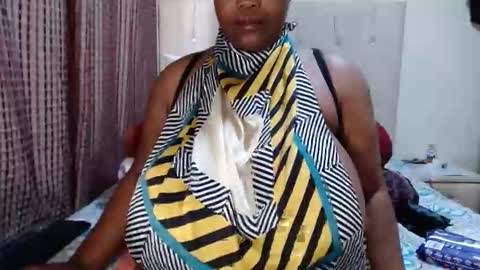 Snapshot of darkbusty chatting on October 2025 06:46:02 AM DarkBusty online show from October 2025 06:46:02 AM