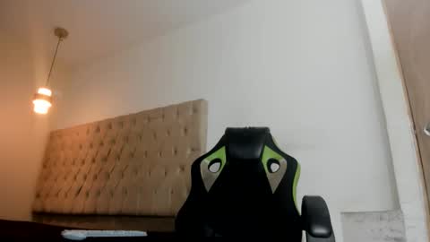 darkknightx01 online show from March 2026 01:36:02 AM