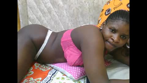 SHANICE online show from November 2025 01:44:01 AM