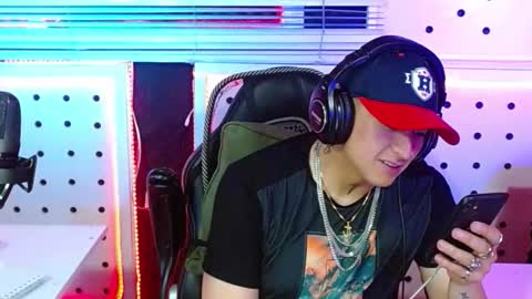 DARKO0717 online show from November 2025 01:50:02 AM