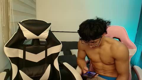 darkpleasuress online show from November 2025 06:12:01 AM