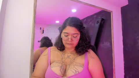 Snapshot of darkreed_ chatting on February 2026 04:42:01 AM Dark ReeD online show from February 2026 04:42:01 AM