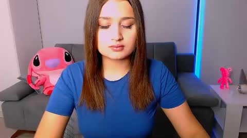 Snapshot of darksidelove_ chatting on June 2026 04:00:02 PM Amelie online show from June 2026 04:00:02 PM