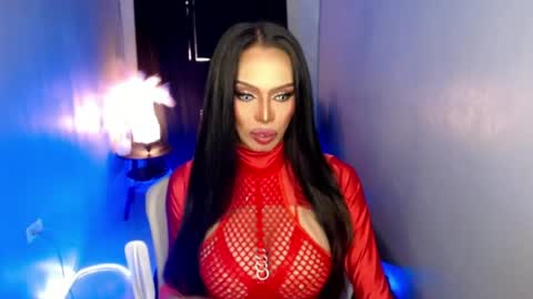 Snapshot of darksoul_mistress chatting on May 2026 01:57:01 AM HAPPY BIRTHDAY MISTRESS MADRIANA online show from May 2026 01:57:01 AM