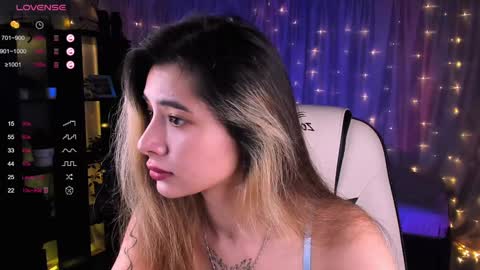 Belle online show from December 2024 03:52:02 AM