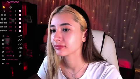 Snapshot of darlabelle chatting on February 2025 07:36:02 AM Belle online show from February 2025 07:36:02 AM