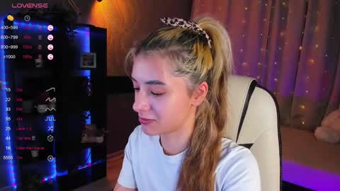 Snapshot of darlabelle chatting on March 2025 07:57:02 AM Belle online show from March 2025 07:57:02 AM