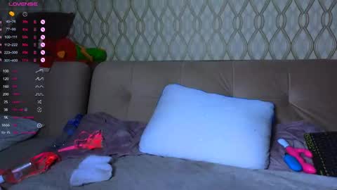 Darlina online show from April 2026 06:10:01 PM