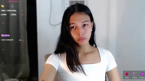 Snapshot of darling_sweetheartxx chatting on September 2025 03:22:01 PM YOUR ATHENA online show from September 2025 03:22:01 PM