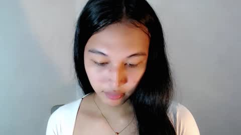 Snapshot of darling_sweetheartxx chatting on October 2025 02:14:01 PM YOUR ATHENA online show from October 2025 02:14:01 PM
