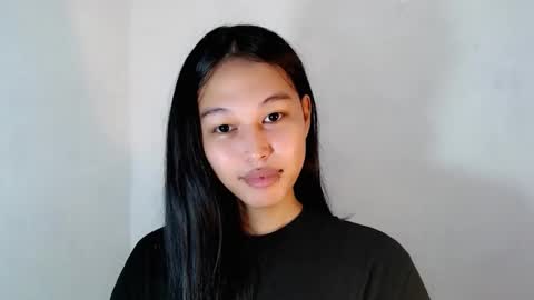 Snapshot of darling_sweetheartxx chatting on October 2025 05:00:01 PM YOUR ATHENA online show from October 2025 05:00:01 PM