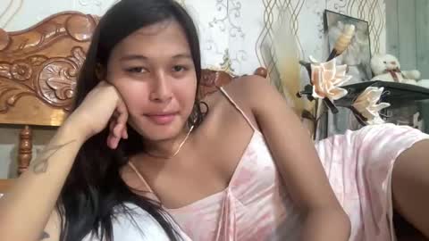 Snapshot of darling_sweetheartxx chatting on February 2026 09:43:02 AM YOUR ATHENA online show from February 2026 09:43:02 AM