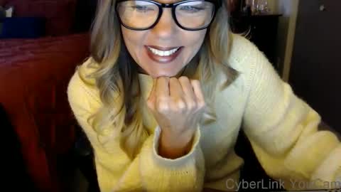 DarlingD online show from October 2025 12:06:01 PM