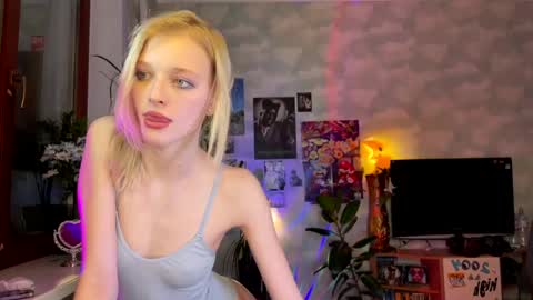 Snapshot of darlingdarinka chatting on February 2025 03:34:01 PM D online show from February 2025 03:34:01 PM