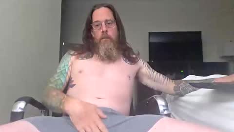 Snapshot of darthraider76 chatting on June 2026 02:39:01 AM DarthRaider online show from June 2026 02:39:01 AM