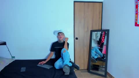 darwin_nlh online show from April 2026 11:58:01 PM