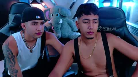 darwinandbrayan online show from November 2025 03:39:02 AM