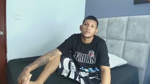 Snapshot of darwinwavex chatting on April 2026 02:35:01 PM darwinwavex online show from April 2026 02:35:01 PM