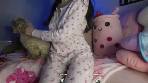 Kiara  online show from February 2025 06:40:02 AM