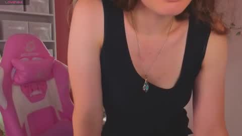 Snapshot of datsi_benson chatting on July 2026 09:17:01 AM Datsi Benson online show from July 2026 09:17:01 AM
