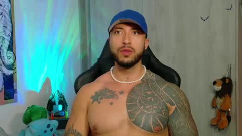 Snapshot of dave_max93 chatting on February 2025 03:42:02 PM DAVE MAX online show from February 2025 03:42:02 PM