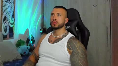 Snapshot of dave_max93 chatting on March 2025 05:39:02 PM DAVE MAX online show from March 2025 05:39:02 PM