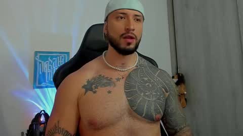 Snapshot of dave_max93 chatting on October 2025 05:21:01 PM DAVE MAX online show from October 2025 05:21:01 PM