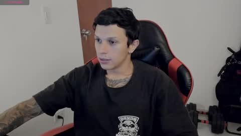 Snapshot of davebroww chatting on October 2025 12:41:01 AM Dave Brown online show from October 2025 12:41:01 AM