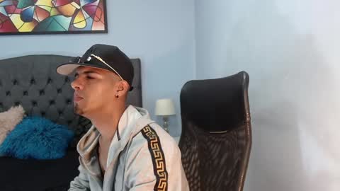 Snapshot of david_bandercock chatting on December 2024 05:29:02 AM david_bandercock online show from December 2024 05:29:02 AM