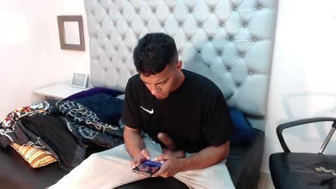 Snapshot of david_bandercock chatting on January 2025 12:24:01 PM david_bandercock online show from January 2025 12:24:01 PM