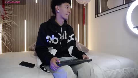 Snapshot of david_banks_ chatting on March 2026 11:54:02 AM David online show from March 2026 11:54:02 AM