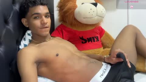 david_hot44 online show from May 2026 04:28:01 AM