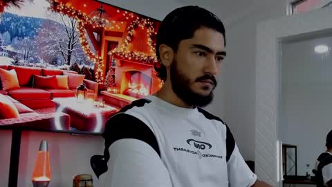Hey im David that loves to explore and speak their fantasies. Very open talktative and nice. Feel free to chat with me online show from December 2024 11:44:01 AM