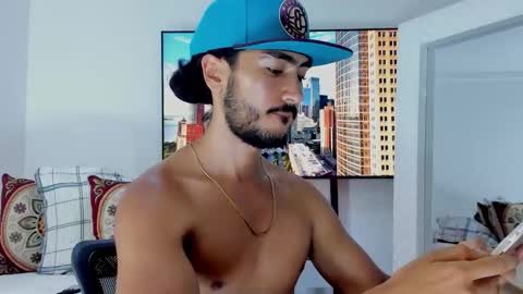 Hey im David that loves to explore and speak their fantasies. Very open talktative and nice. Feel free to chat with me online show from January 2026 02:37:01 AM
