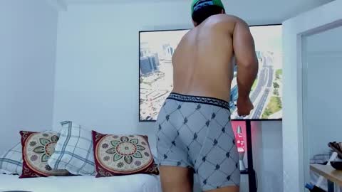 Hey im David that loves to explore and speak their fantasies. Very open talktative and nice. Feel free to chat with me online show from February 2026 01:32:01 AM