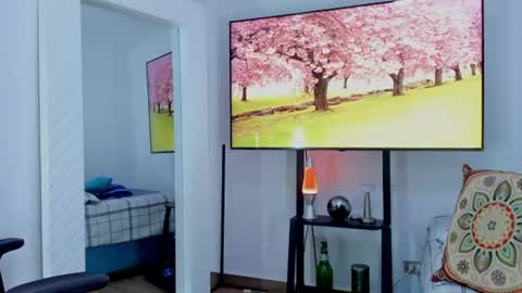 Snapshot of david_johnson372 chatting on June 2026 10:39:01 AM Hey im David that loves to explore and speak their fantasies. Very open talktative and nice. Feel free to chat with me online show from June 2026 10:39:01 AM