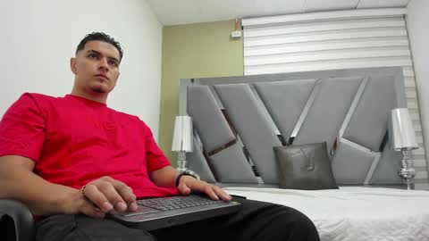 Snapshot of david_victoriaa chatting on May 2026 12:55:01 PM david_victoriaa online show from May 2026 12:55:01 PM