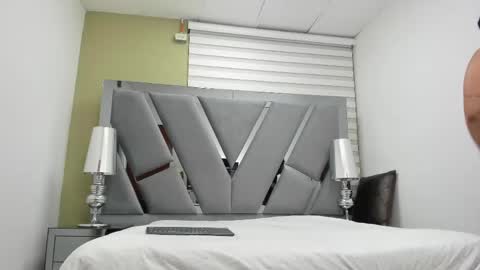Snapshot of david_victoriaa chatting on May 2026 12:57:01 PM david_victoriaa online show from May 2026 12:57:01 PM
