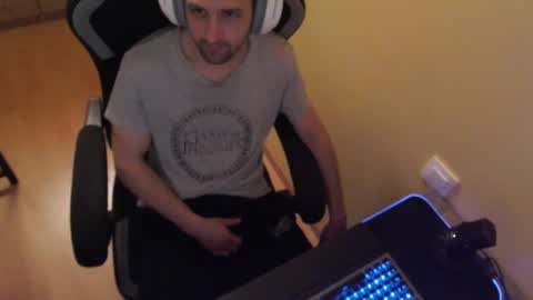 davidoventt online show from February 2025 05:28:01 PM