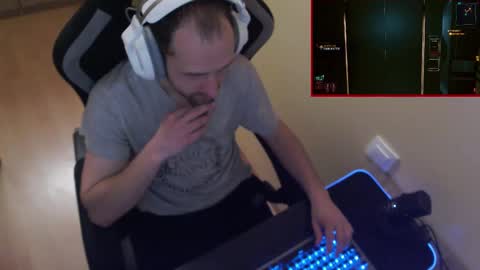 davidoventt online show from February 2025 10:09:01 PM