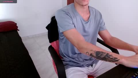 davidsalazar33 online show from September 2025 05:35:02 PM