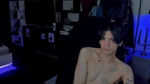 Snapshot of davisross chatting on June 2026 02:50:02 PM davis online show from June 2026 02:50:02 PM