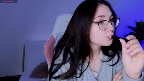 dawnaviles online show from April 2026 02:48:01 PM