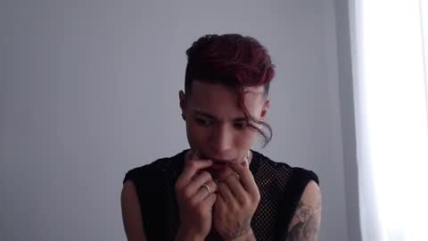 Daxon online show from November 2025 06:07:02 PM