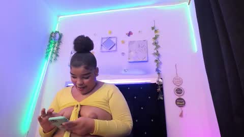 dayanroux online show from October 2025 01:01:01 PM