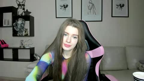 dazdrasmigdasue online show from January 2025 04:45:01 PM